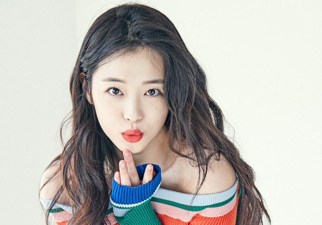 Bỏ làm idol đi bán thạch trái cây, Sulli 'giàu to' khi ngay ngày đầu tiên đã 'cháy hàng' Bỏ làm idol đi bán thạch trái cây, Sulli 'giàu to' khi ngay ngày đầu tiên đã 'cháy hàng'