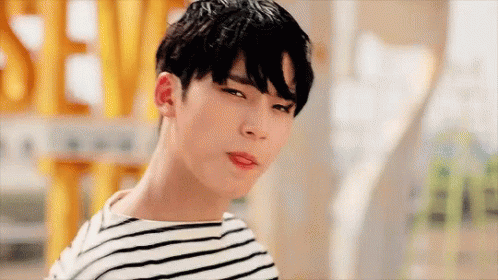 Cộng đồng gay xứ Hàn bình chọn 16 mỹ nam K-Pop có sức mạnh 'bẻ thẳng thành cong' Cộng đồng gay xứ Hàn bình chọn 16 mỹ nam K-Pop có sức mạnh 'bẻ thẳng thành cong'
