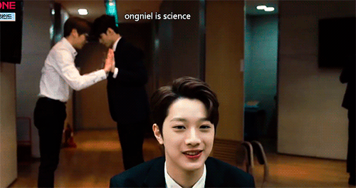 Kang Daniel và Ong Seong Woo: Mối quan hệ hơn cả tình bạn thì được gọi là...? Kang Daniel và Ong Seong Woo: Mối quan hệ hơn cả tình bạn thì được gọi là...?