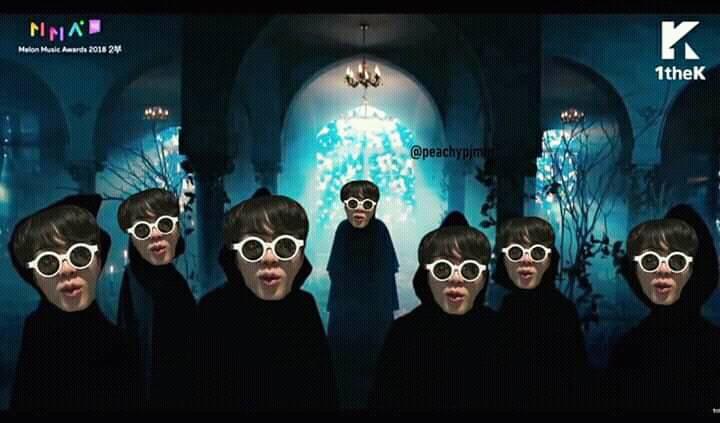 Đúng truyền thống, ARMY tổng tấn công sinh nhật Jin (BTS) bằng bộ ảnh 'dìm hàng' IQ vô cực Đúng truyền thống, ARMY tổng tấn công sinh nhật Jin (BTS) bằng bộ ảnh 'dìm hàng' IQ vô cực