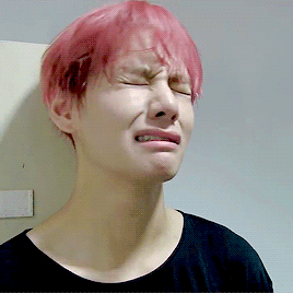 Đúng truyền thống, ARMY tổng tấn công sinh nhật Jin (BTS) bằng bộ ảnh 'dìm hàng' IQ vô cực Đúng truyền thống, ARMY tổng tấn công sinh nhật Jin (BTS) bằng bộ ảnh 'dìm hàng' IQ vô cực