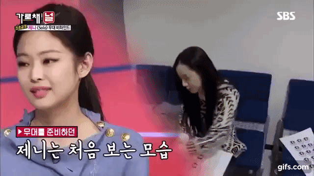 Mệt mỏi vì bão dư luận, Jennie rưng rưng nước mắt khi biết được hành động này của Jisoo Mệt mỏi vì bão dư luận, Jennie rưng rưng nước mắt khi biết được hành động này của Jisoo