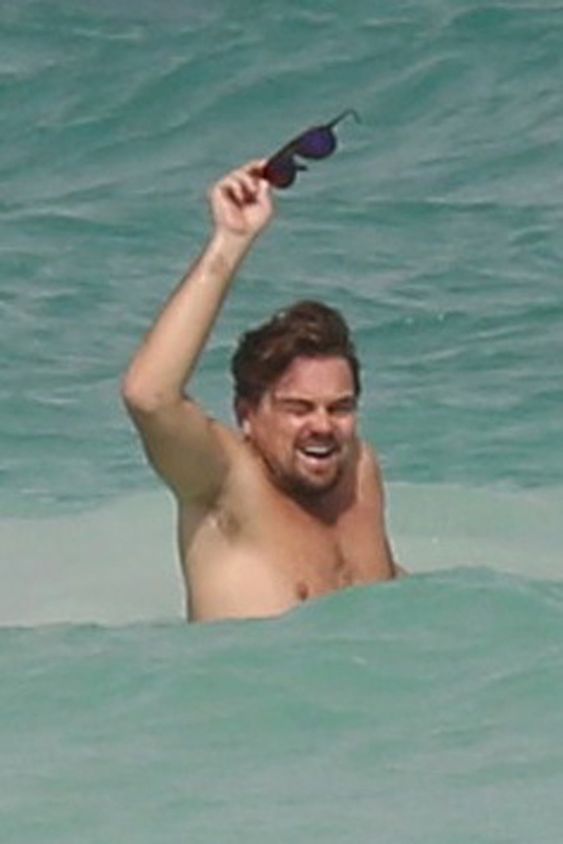 Ảnh paparazzi chụp trộm Leonardo DiCaprio thành meme: Một người khổ vạn người vui! Ảnh paparazzi chụp trộm Leonardo DiCaprio thành meme: Một người khổ vạn người vui!
