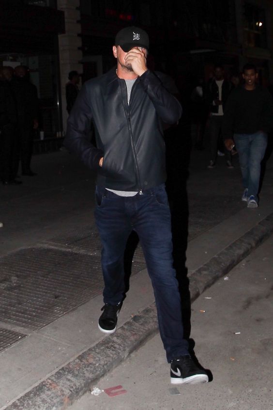 Ảnh paparazzi chụp trộm Leonardo DiCaprio thành meme: Một người khổ vạn người vui! Ảnh paparazzi chụp trộm Leonardo DiCaprio thành meme: Một người khổ vạn người vui!