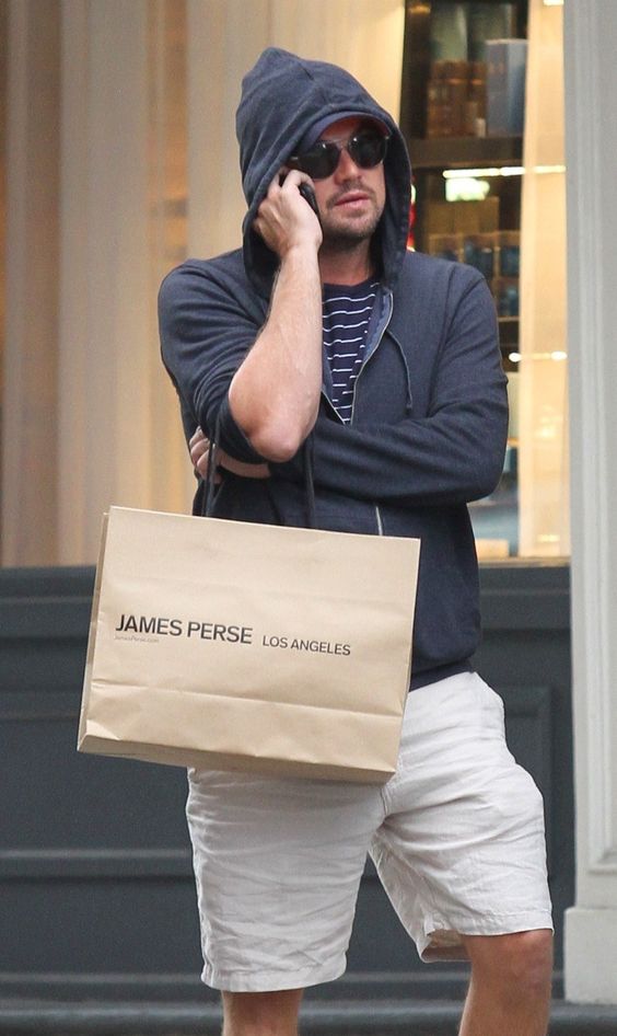 Ảnh paparazzi chụp trộm Leonardo DiCaprio thành meme: Một người khổ vạn người vui! Ảnh paparazzi chụp trộm Leonardo DiCaprio thành meme: Một người khổ vạn người vui!