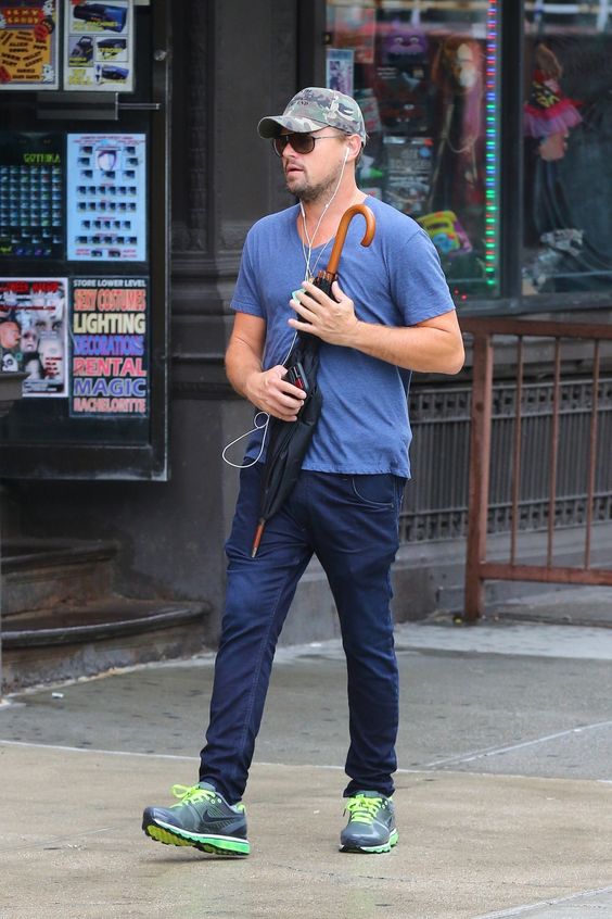 Ảnh paparazzi chụp trộm Leonardo DiCaprio thành meme: Một người khổ vạn người vui! Ảnh paparazzi chụp trộm Leonardo DiCaprio thành meme: Một người khổ vạn người vui!