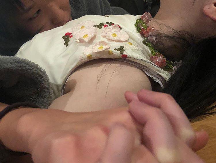 Chuyên gia tâm thần học nhận xét về tình trạng của Sulli sau loạt ảnh nhạy cảm trên Instagram Chuyên gia tâm thần học nhận xét về tình trạng của Sulli sau loạt ảnh nhạy cảm trên Instagram