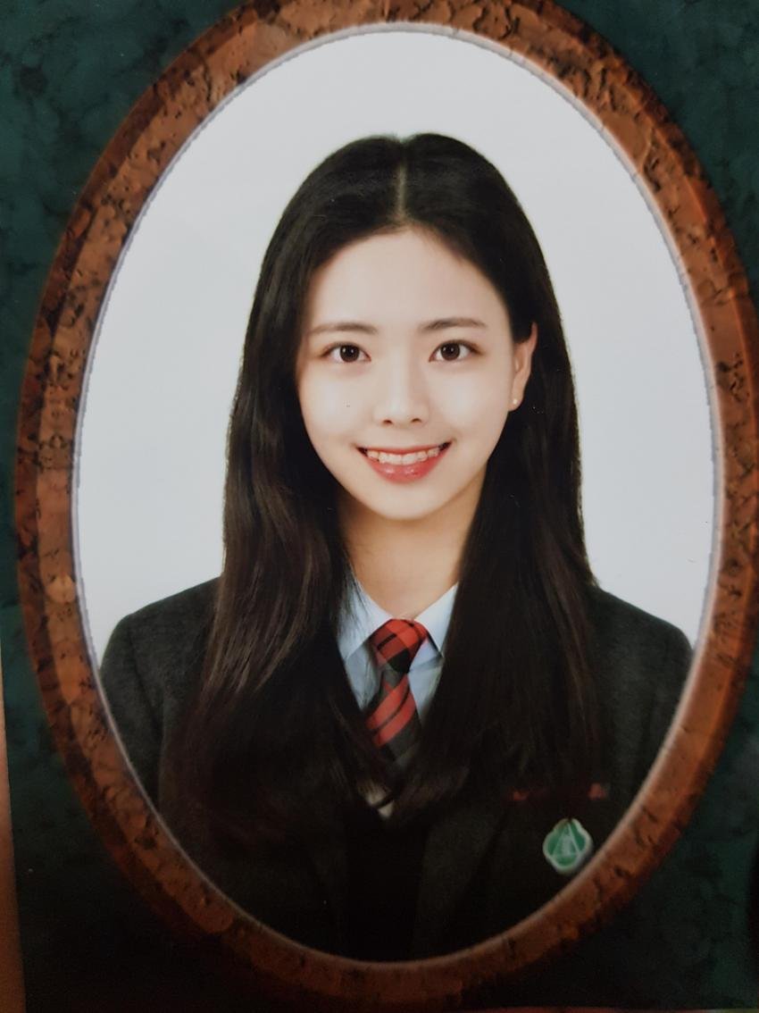 Mặt mộc trước khi debut của nhóm nữ mới nhà JYP: Người đẹp từ bé, kẻ dậy thì siêu thành công Mặt mộc trước khi debut của nhóm nữ mới nhà JYP: Người đẹp từ bé, kẻ dậy thì siêu thành công