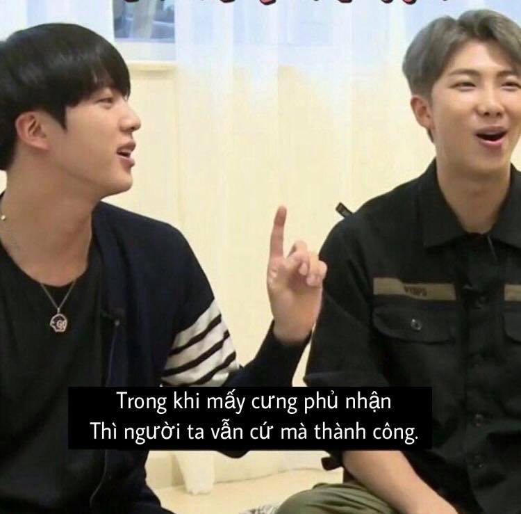 Những phát ngôn hài để đời của Jin (BTS) - quý ông đẹp trai 'dị ứng với sự nghiêm túc' Những phát ngôn hài để đời của Jin (BTS) - quý ông đẹp trai 'dị ứng với sự nghiêm túc'