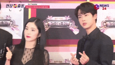 Muôn kiểu 'tránh gái như tránh tà' của nam idol K-Pop: Jungkook đơ như cây cơ, B.I hốt hoảng bỏ chạy Muôn kiểu 'tránh gái như tránh tà' của nam idol K-Pop: Jungkook đơ như cây cơ, B.I hốt hoảng bỏ chạy