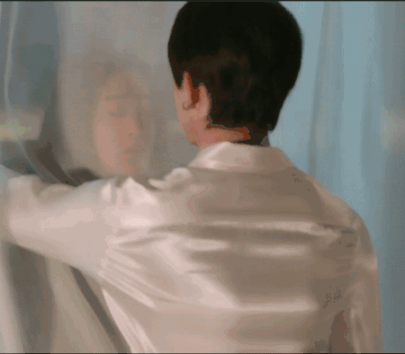 'Đêm Ấy Sao Chổi Đến': Idol mỹ nam xuyên không đi tìm bản sao của mình lại phải lòng fangirl 'Đêm Ấy Sao Chổi Đến': Idol mỹ nam xuyên không đi tìm bản sao của mình lại phải lòng fangirl