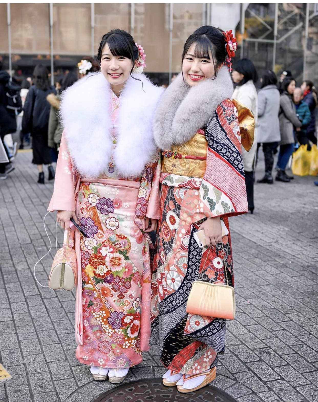 Phong cách Harajuku ngày nay: Bạn theo phe thích chơi đùa với màu sắc hay team 'quái - độc - dị' Phong cách Harajuku ngày nay: Bạn theo phe thích chơi đùa với màu sắc hay team 'quái - độc - dị'