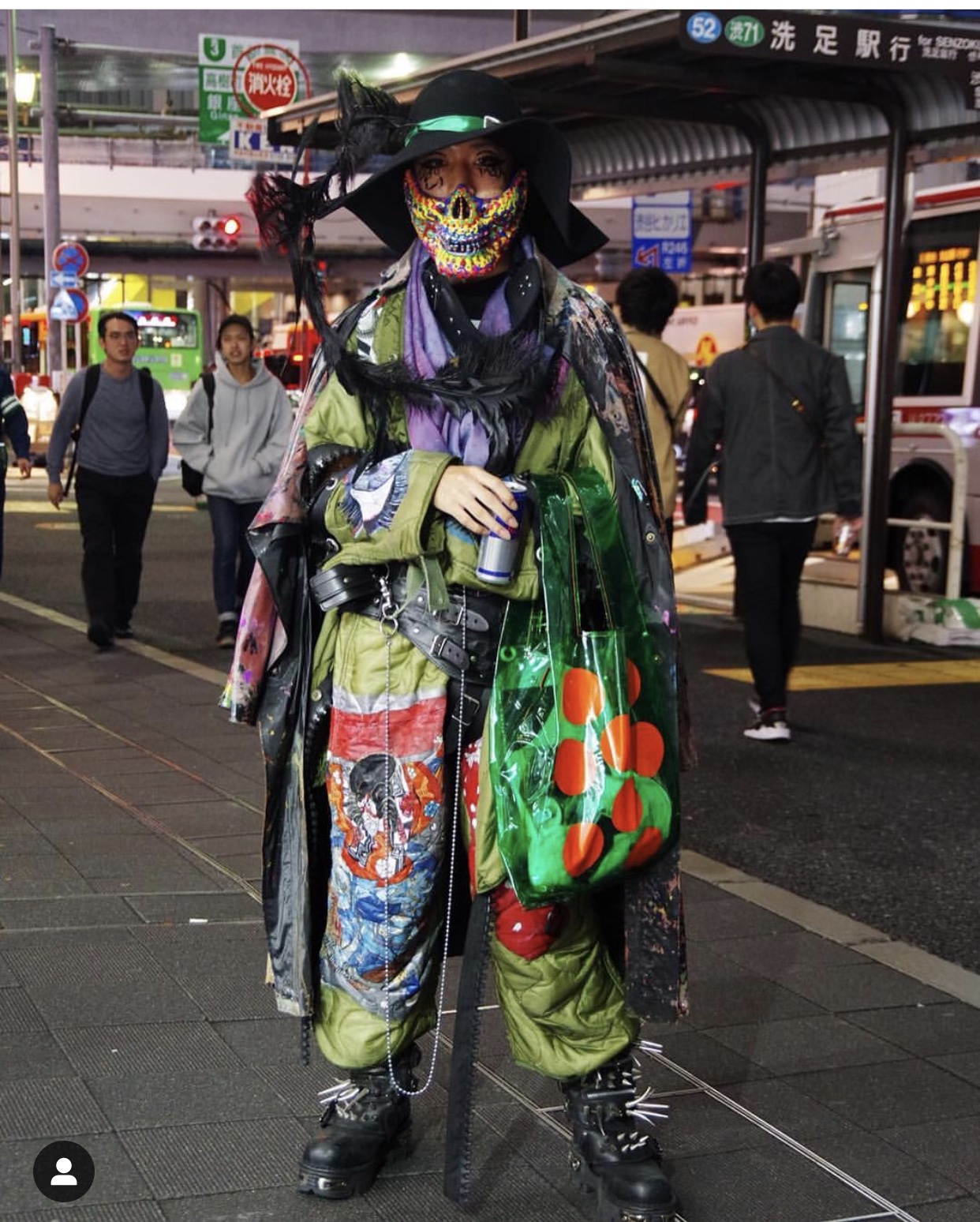 Phong cách Harajuku ngày nay: Bạn theo phe thích chơi đùa với màu sắc hay team 'quái - độc - dị' Phong cách Harajuku ngày nay: Bạn theo phe thích chơi đùa với màu sắc hay team 'quái - độc - dị'