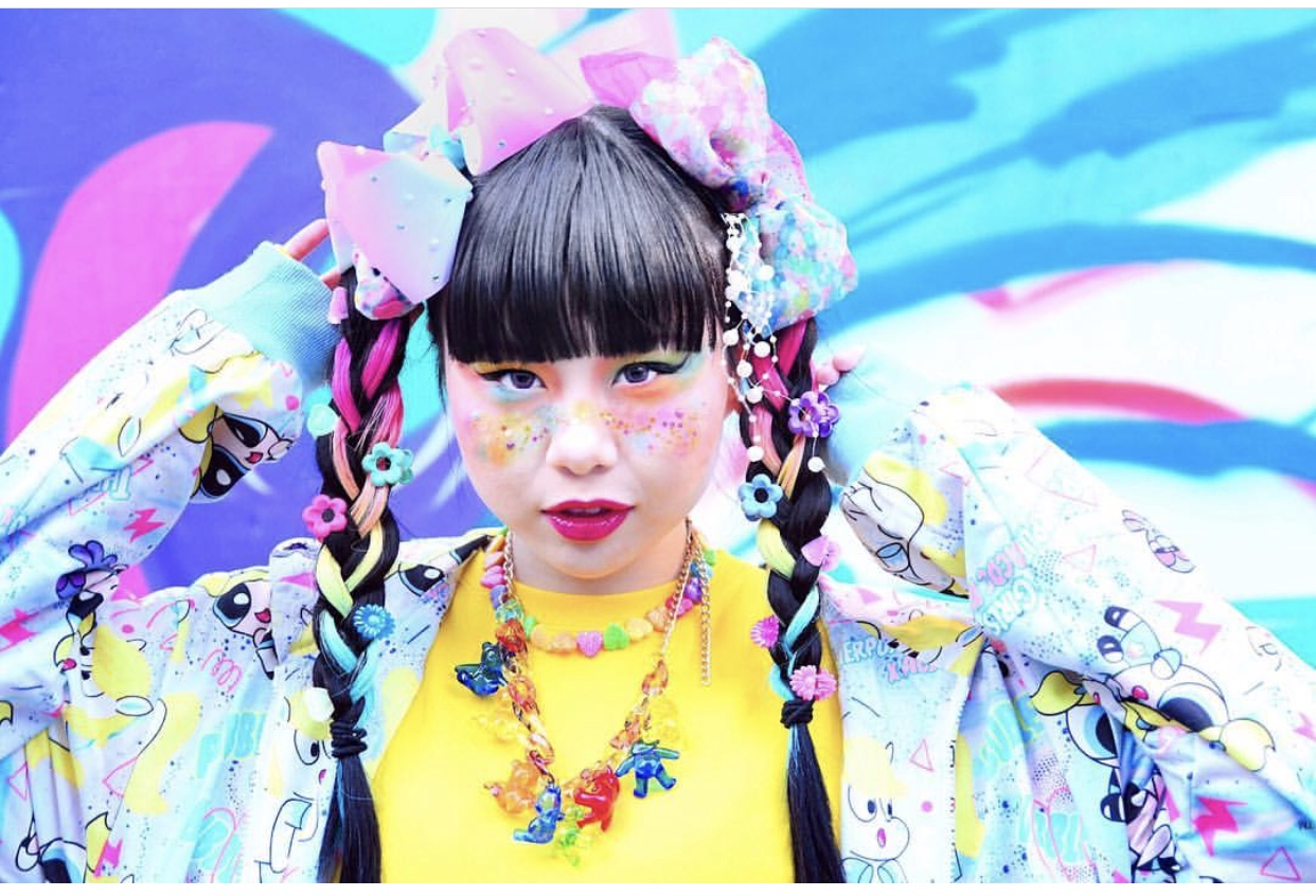 Phong cách Harajuku ngày nay: Bạn theo phe thích chơi đùa với màu sắc hay team 'quái - độc - dị' Phong cách Harajuku ngày nay: Bạn theo phe thích chơi đùa với màu sắc hay team 'quái - độc - dị'