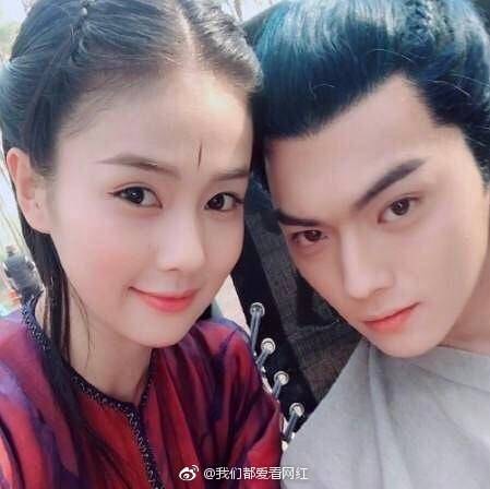 Trước 'Chiêu Diêu' Hứa Khải - Bạch Lộc từng bị đồn hẹn hò, xem cảnh hậu trường càng đáng nghi hơn Trước 'Chiêu Diêu' Hứa Khải - Bạch Lộc từng bị đồn hẹn hò, xem cảnh hậu trường càng đáng nghi hơn