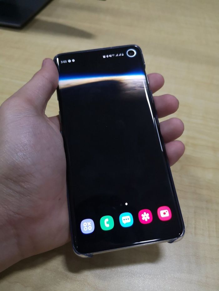 Các thánh tư duy vô cực lại chế loạt hình nền mới dành cho Samsung S10 và S10+ Các thánh tư duy vô cực lại chế loạt hình nền mới dành cho Samsung S10 và S10+