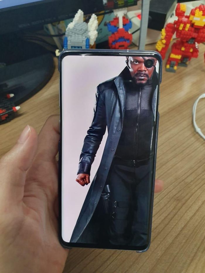 Các thánh tư duy vô cực lại chế loạt hình nền mới dành cho Samsung S10 và S10+ Các thánh tư duy vô cực lại chế loạt hình nền mới dành cho Samsung S10 và S10+