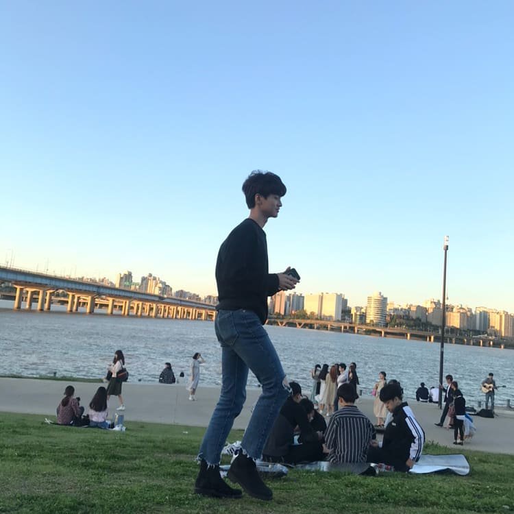 Thông tin về Cha Jun Ho - thực tập sinh Produce X chưa debut đã có 28 fansite đi theo chụp hình Thông tin về Cha Jun Ho - thực tập sinh Produce X chưa debut đã có 28 fansite đi theo chụp hình