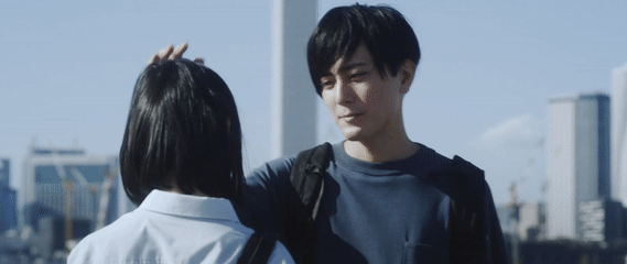 Hot Gimmick – Chuyện tình 'cẩu huyết' một cô gái - ba chàng trai nổi tiếng một thời sẽ có live action Hot Gimmick – Chuyện tình 'cẩu huyết' một cô gái - ba chàng trai nổi tiếng một thời sẽ có live action