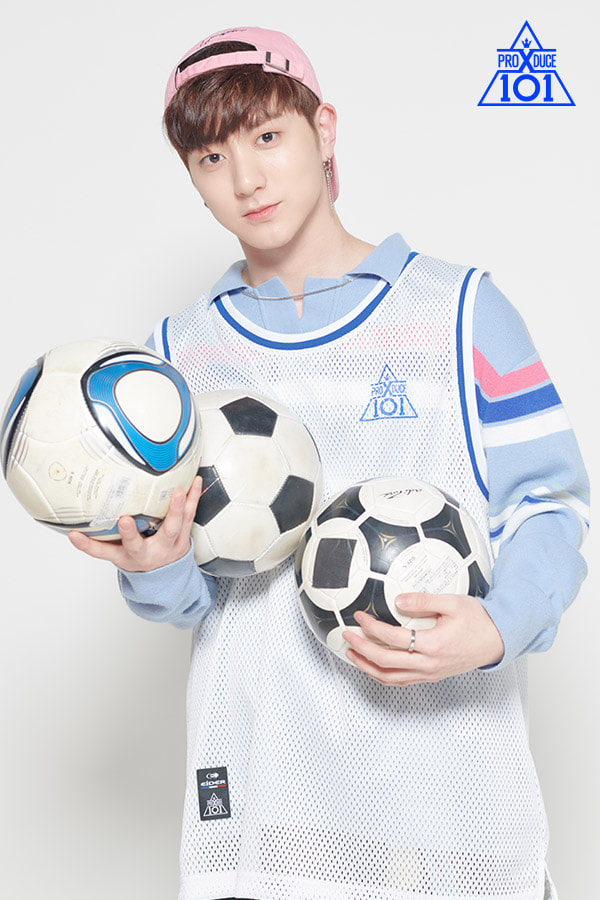 Những thí sinh Produce X 101 cứ như là anh em sinh đôi thất lạc với thần tượng nổi tiếng Những thí sinh Produce X 101 cứ như là anh em sinh đôi thất lạc với thần tượng nổi tiếng