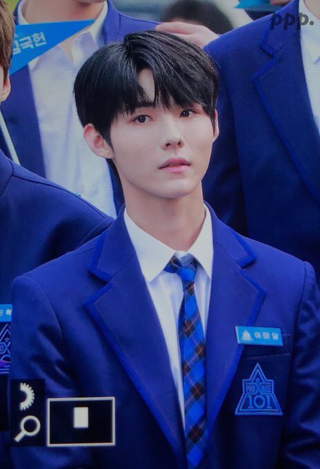 Những thí sinh Produce X 101 cứ như là anh em sinh đôi thất lạc với thần tượng nổi tiếng Những thí sinh Produce X 101 cứ như là anh em sinh đôi thất lạc với thần tượng nổi tiếng