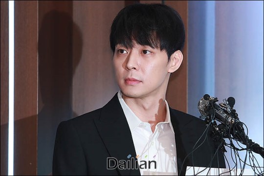 Park Yoo Chun tổ chức họp báo khẩn vì bị nghi là người ép Hwang Hana sử dụng ma túy Park Yoo Chun tổ chức họp báo khẩn vì bị nghi là người ép Hwang Hana sử dụng ma túy