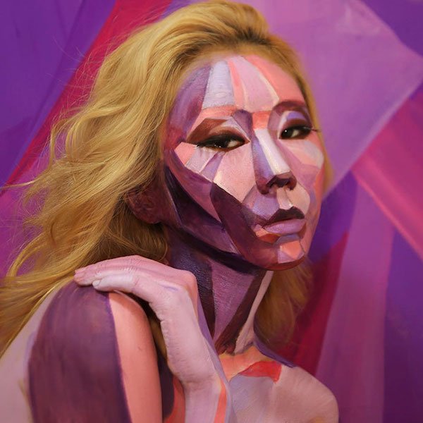 Dain Yoon - 'Thánh trang điểm' ngụy trang bất chấp mọi môi trường Dain Yoon - 'Thánh trang điểm' ngụy trang bất chấp mọi môi trường