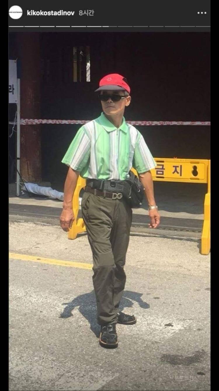 Style ngày nắng của các cụ ông Hàn Quốc khiến nhà thiết kế thời trang nổi tiếng cũng phải sửng sốt Style ngày nắng của các cụ ông Hàn Quốc khiến nhà thiết kế thời trang nổi tiếng cũng phải sửng sốt