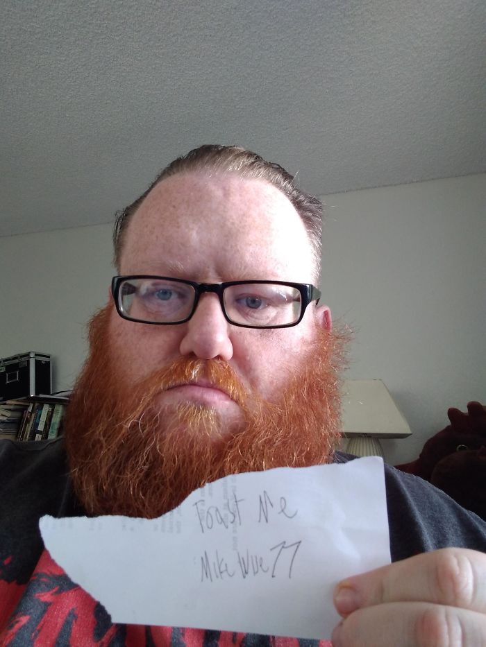 #ToastMe: Trào lưu người lạ động viên lẫn nhau sẽ khiến bạn cảm thấy ấm lòng hơn #ToastMe: Trào lưu người lạ động viên lẫn nhau sẽ khiến bạn cảm thấy ấm lòng hơn