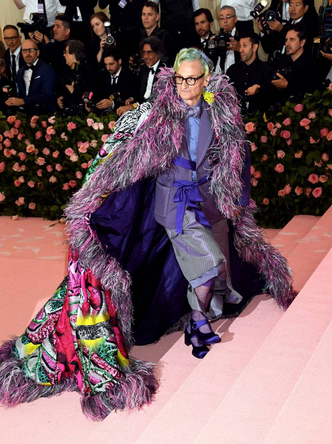 Các sao mặc gì để 'chặt chém' lẫn nhau trên thảm đỏ Met Gala 2019? Các sao mặc gì để 'chặt chém' lẫn nhau trên thảm đỏ Met Gala 2019?