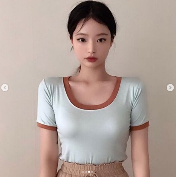 Xứ Hàn dậy sóng vì 'bản sao' BLACKPINK Jennie: Má bánh bao và mắt mèo xinh hệt chính chủ! Xứ Hàn dậy sóng vì 'bản sao' BLACKPINK Jennie: Má bánh bao và mắt mèo xinh hệt chính chủ!