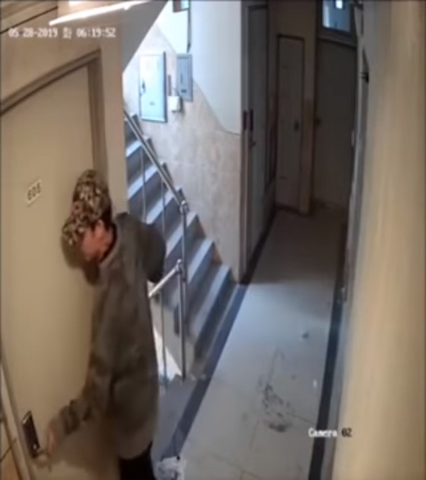 'Chậm 1 giây thì chuyện gì sẽ xảy ra?': Vụ kẻ biến thái bám đuôi cô gái trẻ ở Sillim-dong đáng sợ cỡ nào? 'Chậm 1 giây thì chuyện gì sẽ xảy ra?': Vụ kẻ biến thái bám đuôi cô gái trẻ ở Sillim-dong đáng sợ cỡ nào?
