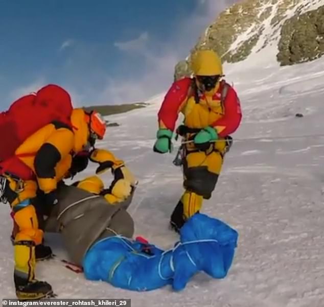 Số lượng người bỏ mạng trên đỉnh Everest đạt kỷ lục, chính phủ Nepal không có ý định hạn chế giấy phép leo núi Số lượng người bỏ mạng trên đỉnh Everest đạt kỷ lục, chính phủ Nepal không có ý định hạn chế giấy phép leo núi
