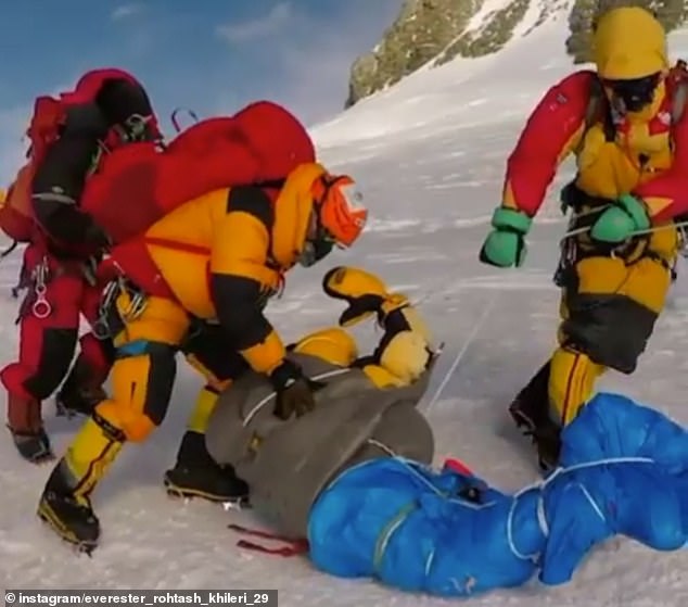 Số lượng người bỏ mạng trên đỉnh Everest đạt kỷ lục, chính phủ Nepal không có ý định hạn chế giấy phép leo núi Số lượng người bỏ mạng trên đỉnh Everest đạt kỷ lục, chính phủ Nepal không có ý định hạn chế giấy phép leo núi