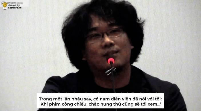 6 năm trước, đạo diễn 'Hồi Ức Kẻ Sát Nhân' từng ám chỉ kẻ giết người đã xuất hiện trong buổi họp báo? 6 năm trước, đạo diễn 'Hồi Ức Kẻ Sát Nhân' từng ám chỉ kẻ giết người đã xuất hiện trong buổi họp báo?