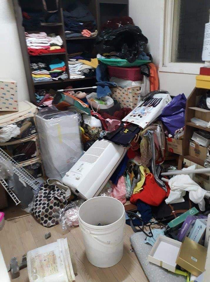 Cuộc thi 'Ai ở bẩn nhất': Sinh viên Hàn Quốc hào hứng gửi ảnh tham gia, chỉ khán giả là choáng nặng Cuộc thi 'Ai ở bẩn nhất': Sinh viên Hàn Quốc hào hứng gửi ảnh tham gia, chỉ khán giả là choáng nặng
