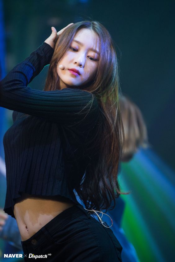 Một nữ idol nổi rần rần nhờ câu trả lời cực ngầu khi bị fan nam kém duyên bắt gọi 'Oppa' Một nữ idol nổi rần rần nhờ câu trả lời cực ngầu khi bị fan nam kém duyên bắt gọi 'Oppa'