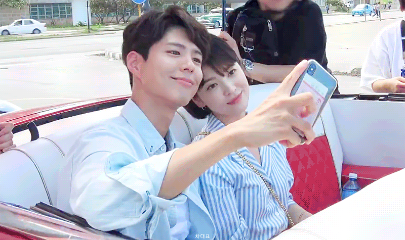 Ngay cả khi máy quay đã tắt, Song Hye Kyo và Park Bo Gum vẫn tình tứ hệt như phim Ngay cả khi máy quay đã tắt, Song Hye Kyo và Park Bo Gum vẫn tình tứ hệt như phim