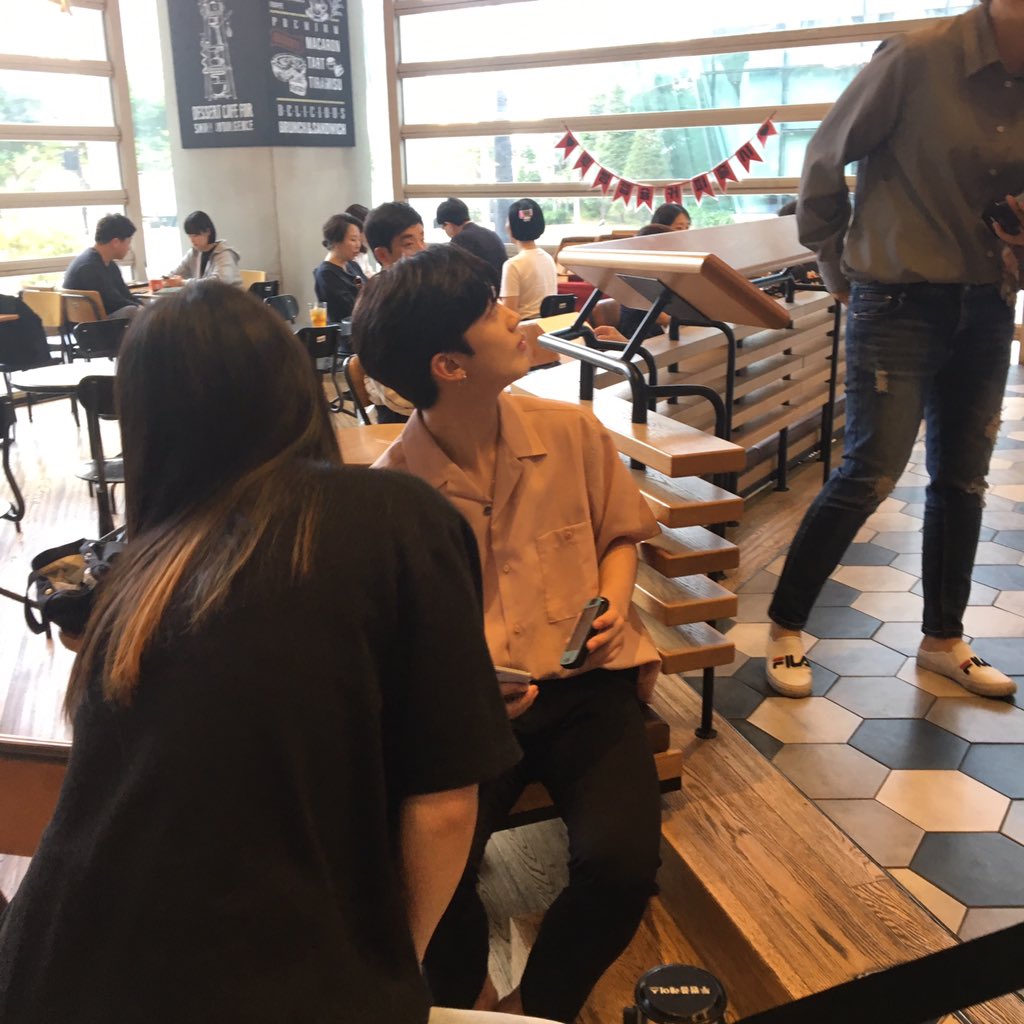 Produce X 101: Lý do Kim Yohan chấp nhận đi đôi dép chật hàng tiếng đồng hồ sẽ khiến bạn bất ngờ! Produce X 101: Lý do Kim Yohan chấp nhận đi đôi dép chật hàng tiếng đồng hồ sẽ khiến bạn bất ngờ!