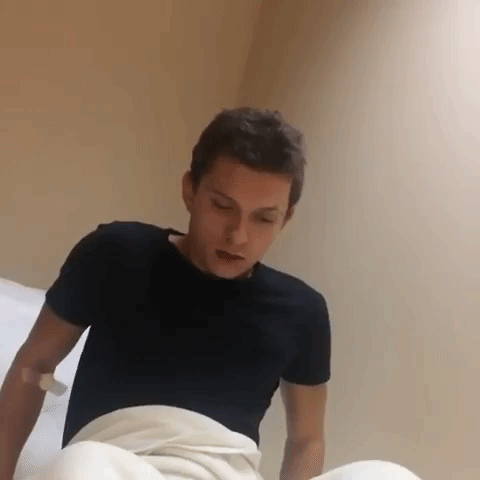 Clip 'Bé Nhện' Tom Holland mê sảng khi đi nhổ 4 chiếc răng khôn khiến MXH xứ Hàn bùng nổ Clip 'Bé Nhện' Tom Holland mê sảng khi đi nhổ 4 chiếc răng khôn khiến MXH xứ Hàn bùng nổ