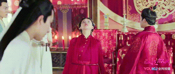 'Xuân Hoa Thu Nguyệt': Tạo hình lưng gù tóc râu gián khiến Lý Hoành Nghị bị chê xấu và ẻo lả 'Xuân Hoa Thu Nguyệt': Tạo hình lưng gù tóc râu gián khiến Lý Hoành Nghị bị chê xấu và ẻo lả