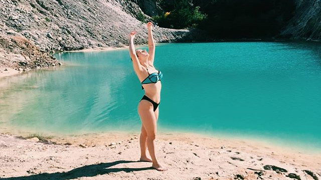 Ham sống ảo, Instagrammer bị phát ban và buồn nôn sau khi chụp ảnh gần hồ nước độc Ham sống ảo, Instagrammer bị phát ban và buồn nôn sau khi chụp ảnh gần hồ nước độc
