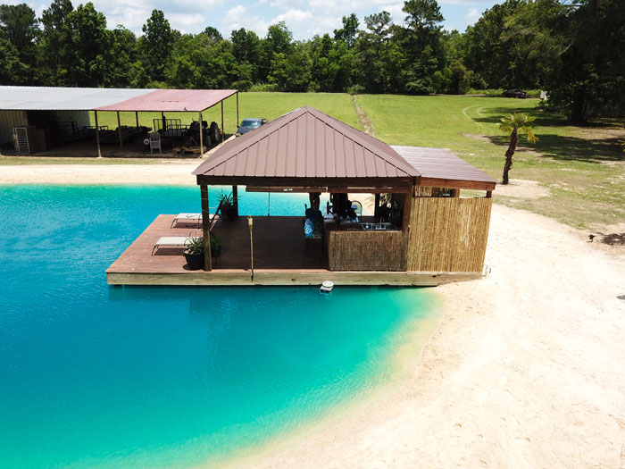 Chàng trai giúp bạn mang bãi biển về ngay sân nhà Chàng trai giúp bạn mang bãi biển về ngay sân nhà