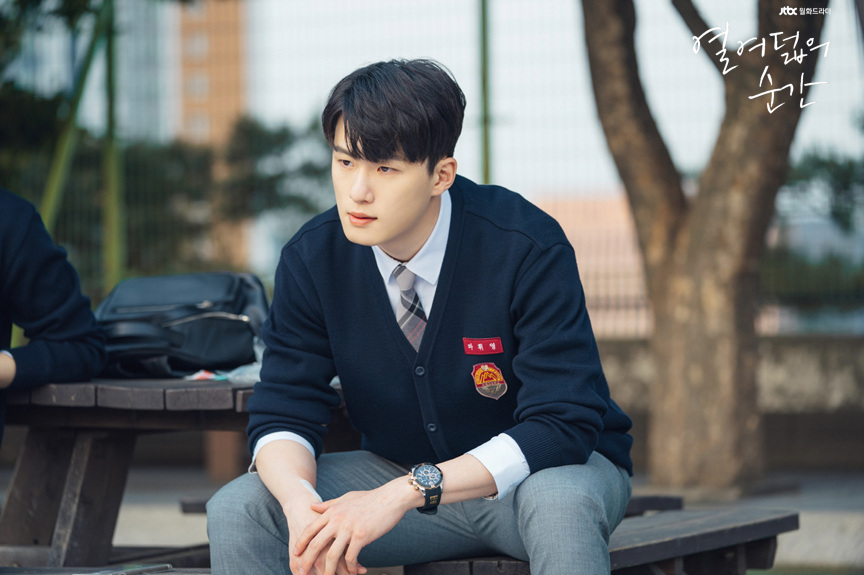 Moment At Eighteen: Ngoài Ong Seong Woo, vẫn còn 5 mỹ nam thanh xuân khiến bạn mê mẩn Moment At Eighteen: Ngoài Ong Seong Woo, vẫn còn 5 mỹ nam thanh xuân khiến bạn mê mẩn