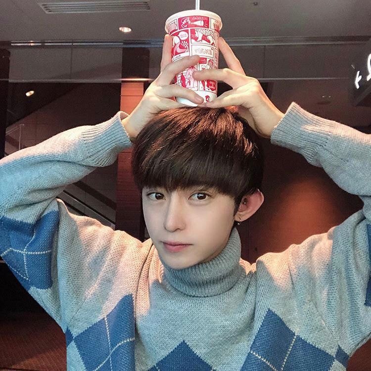 Lộ diện 12 trainee của Produce 101 phiên bản Nhật, netizen Hàn chê xấu đến cạn lời Lộ diện 12 trainee của Produce 101 phiên bản Nhật, netizen Hàn chê xấu đến cạn lời