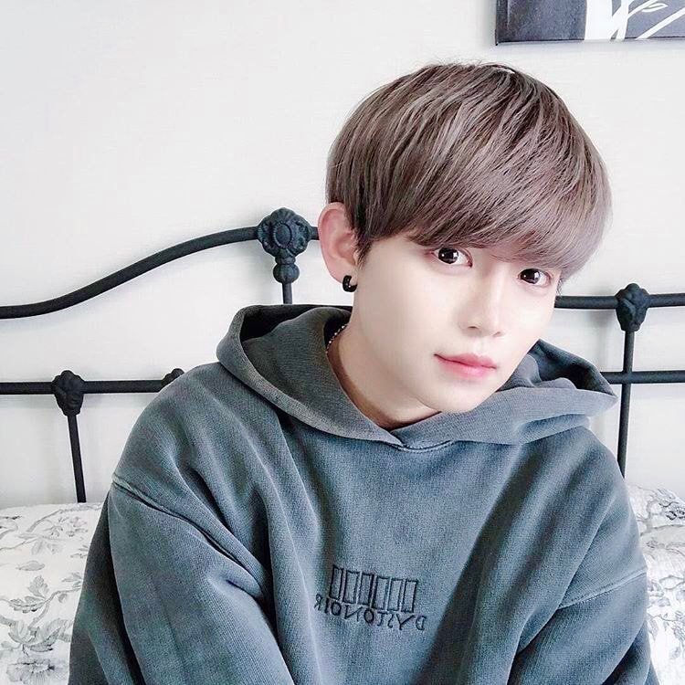 Lộ diện 12 trainee của Produce 101 phiên bản Nhật, netizen Hàn chê xấu đến cạn lời Lộ diện 12 trainee của Produce 101 phiên bản Nhật, netizen Hàn chê xấu đến cạn lời