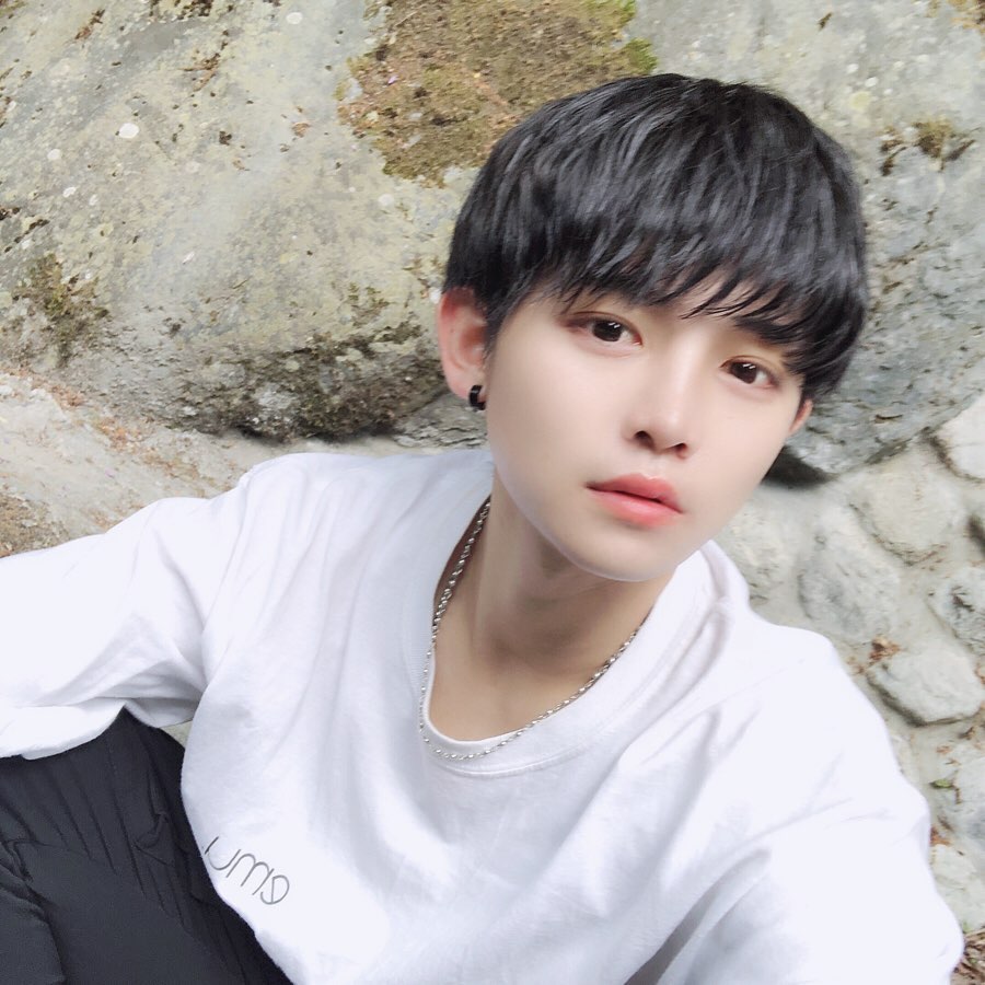 Lộ diện 12 trainee của Produce 101 phiên bản Nhật, netizen Hàn chê xấu đến cạn lời Lộ diện 12 trainee của Produce 101 phiên bản Nhật, netizen Hàn chê xấu đến cạn lời