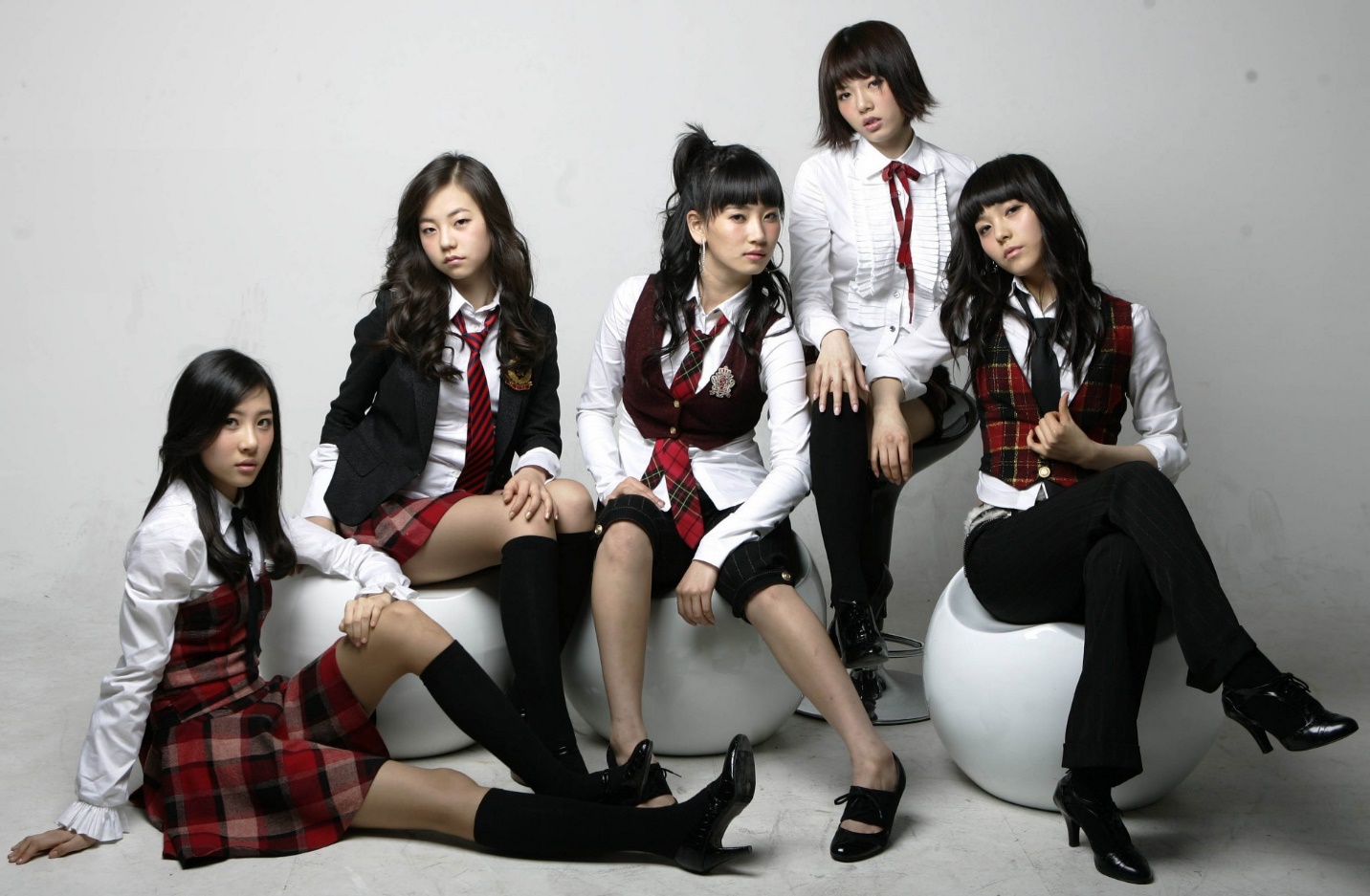 Netizen Hàn ngỡ ngàng nhận ra 3 sự kiện bí ẩn nhất K-Pop đều có liên quan đến JYP Entertainment Netizen Hàn ngỡ ngàng nhận ra 3 sự kiện bí ẩn nhất K-Pop đều có liên quan đến JYP Entertainment