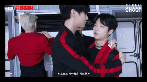 Hết nhận 'gạch đá' vì aegyo quá đà, X1 Son Dongpyo lại bị netizen Hàn tố coi thường thành viên khác Hết nhận 'gạch đá' vì aegyo quá đà, X1 Son Dongpyo lại bị netizen Hàn tố coi thường thành viên khác