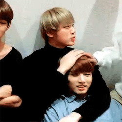 10 khoảnh khắc cho thấy rõ nhất nhân cách của Jungkook (BTS) do netizen Hàn bình chọn 10 khoảnh khắc cho thấy rõ nhất nhân cách của Jungkook (BTS) do netizen Hàn bình chọn